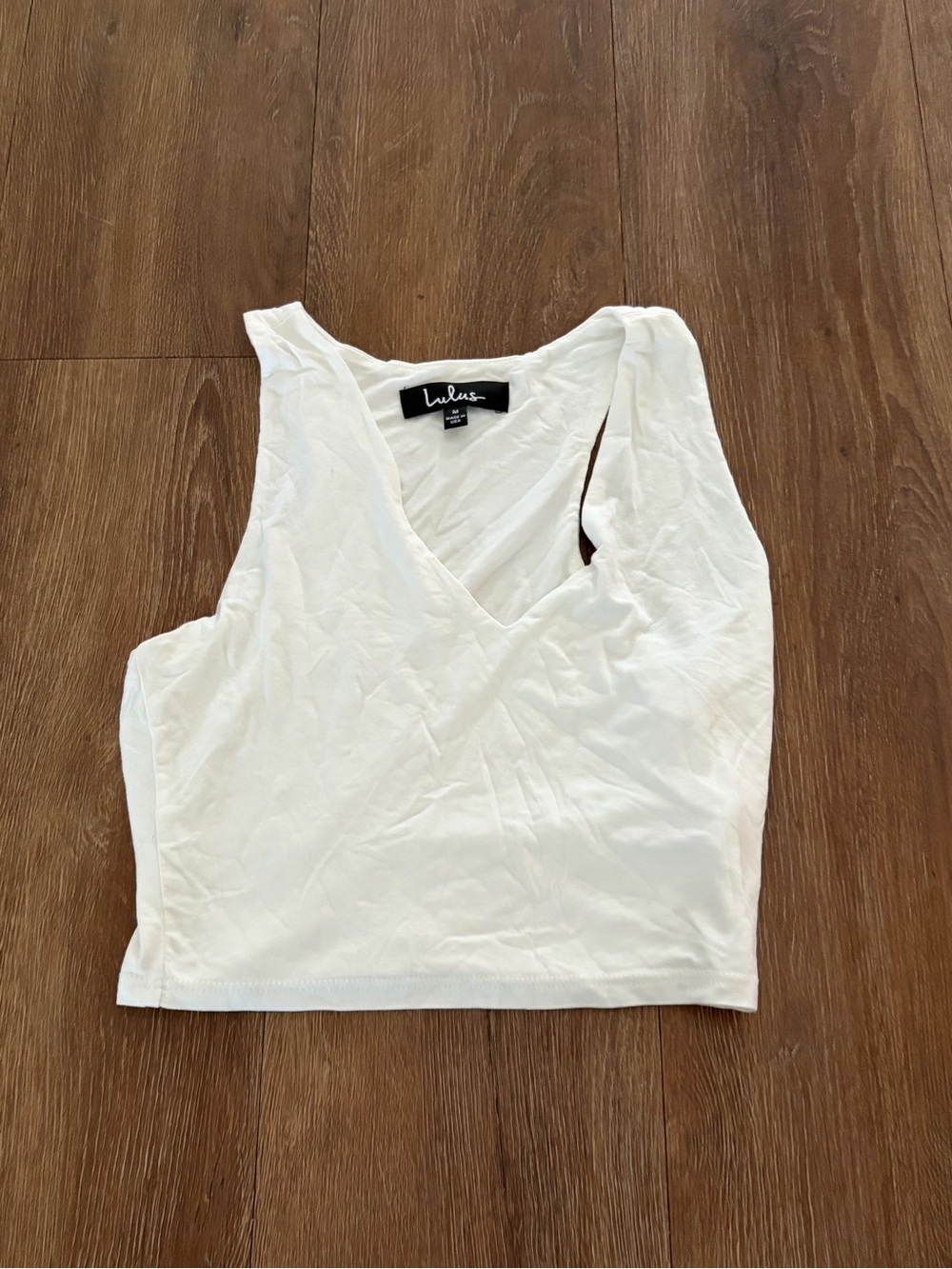 Lulu's White V-Neck Cropped Tank Top medium